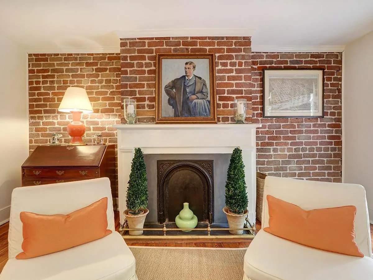 بيت للعطل فيلا Jones Street Retreat سافانا